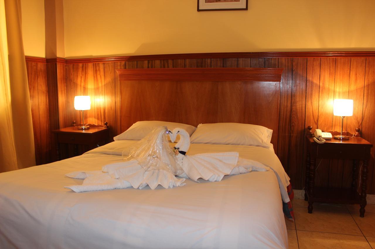 Hotel El Tumi 2 ワラス エクステリア 写真
